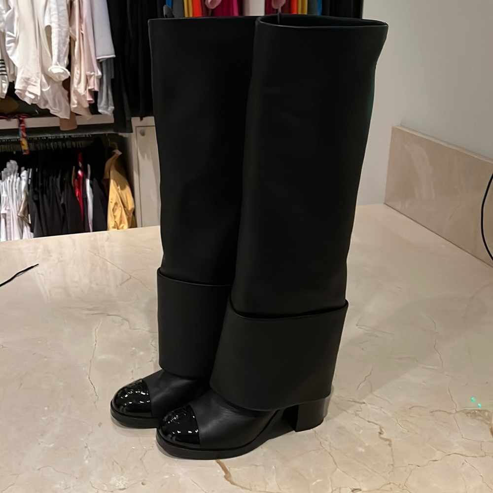 Chanel heeled boots black leather